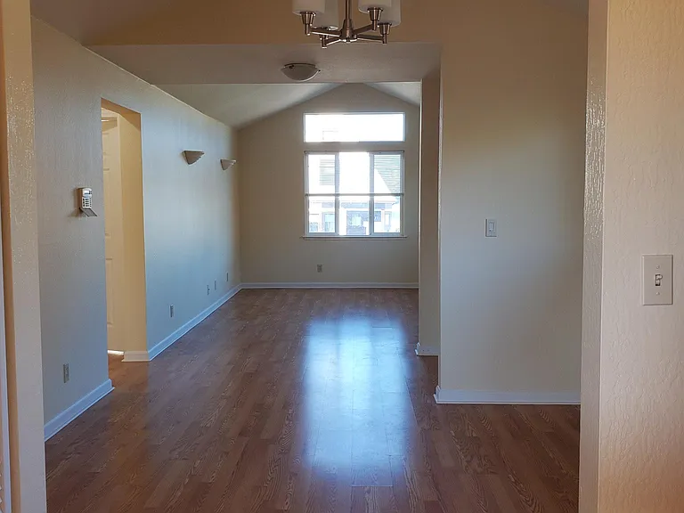 1612 Francisco St — Photo 2