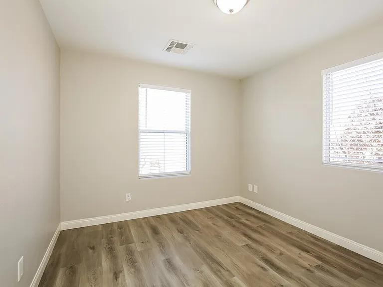 9477 Grandview Spring Ave — Photo 15