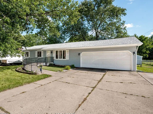 1415 Pierce Rd, Lansing, MI 48910