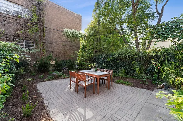 Rented by Corcoran | media 7