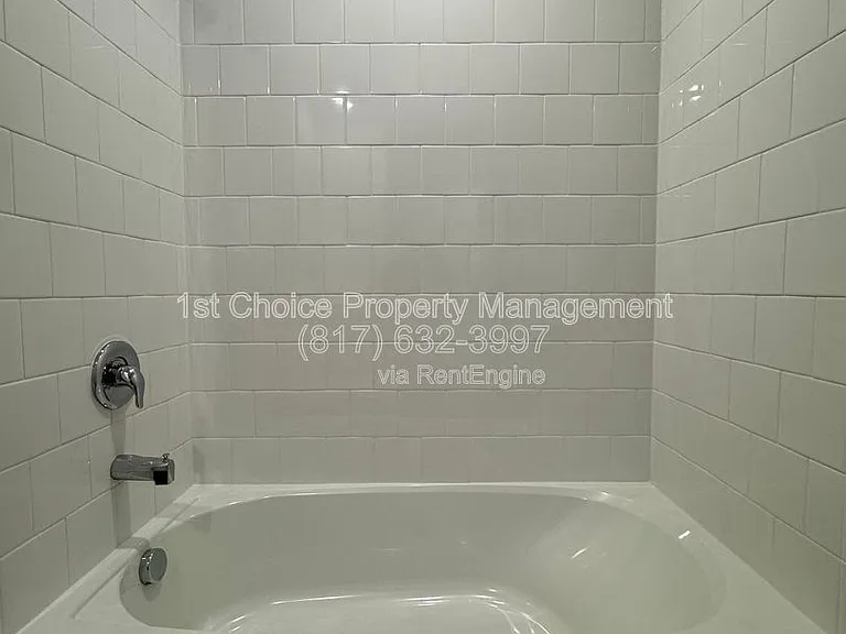 7948 Oaktown Dr — Photo 23