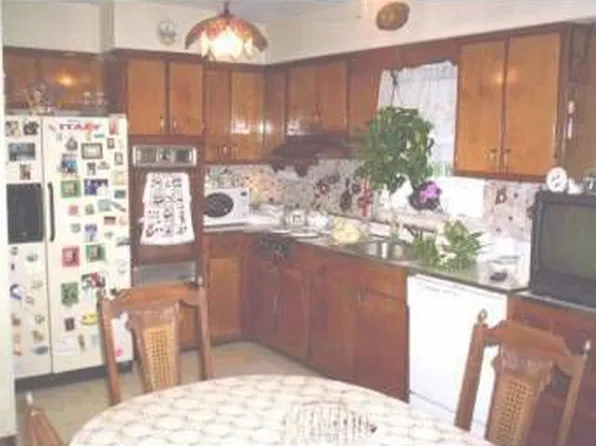 343 5th Ave, Bellmawr, NJ 08031