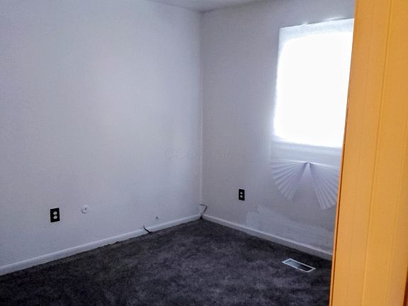 5th image of 415 Florence St