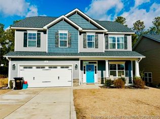 183 Kensington Dr, Spring Lake, NC 28390