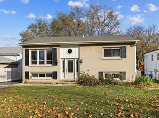 1055 S Ardmore Ave, Villa Park, IL