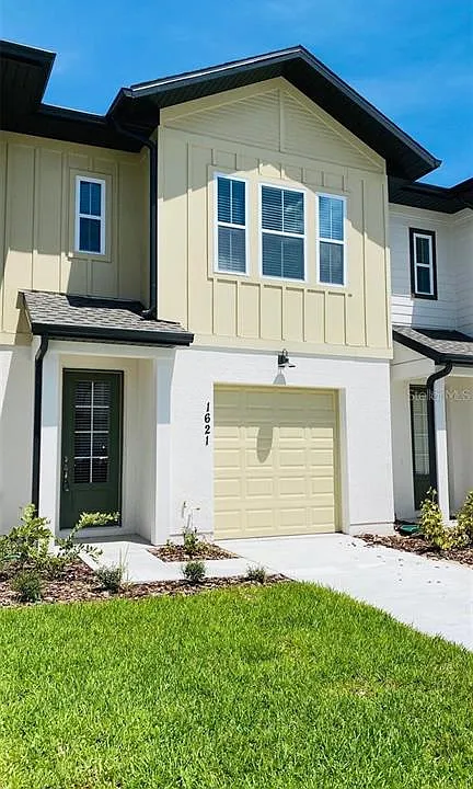 1621 Pelican Dr