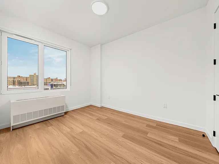 261 Grand Concourse #2702 — Photo 7