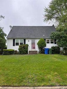 9 Hampton, Coram, NY, 11727