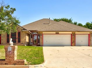 10101 Forest Ln, Midwest City, OK 73130