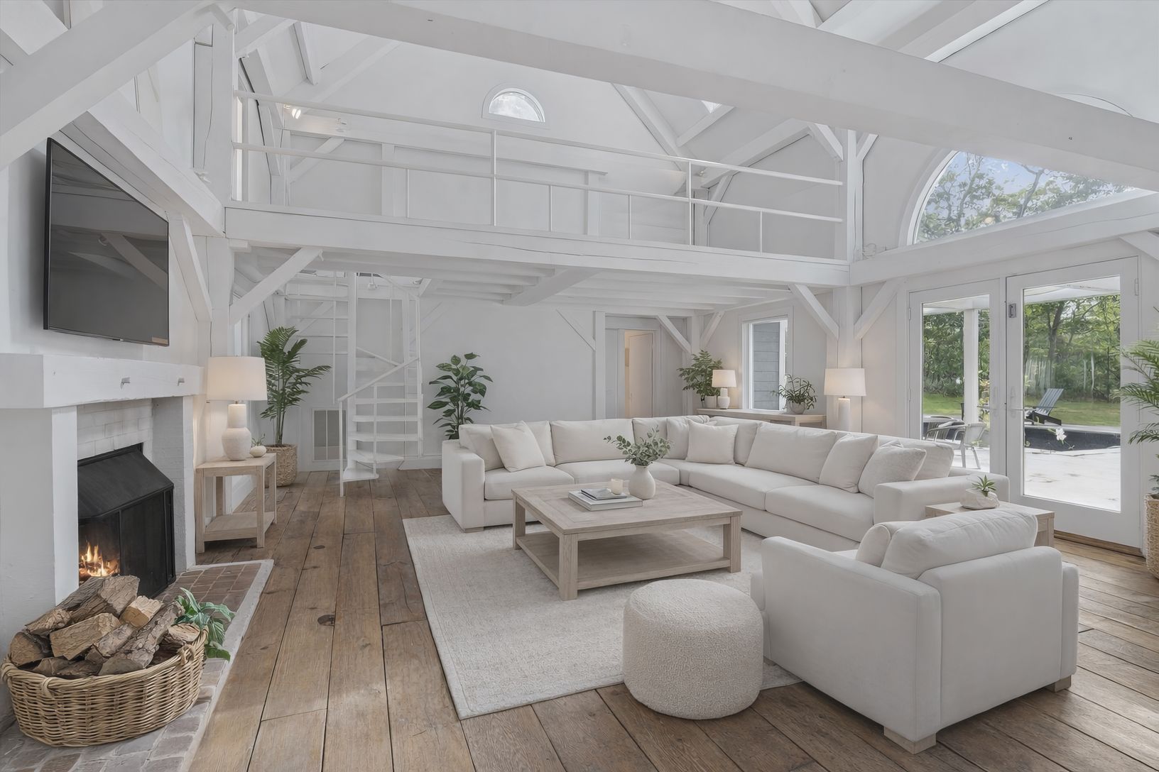  Living Room (Virtually Staged)