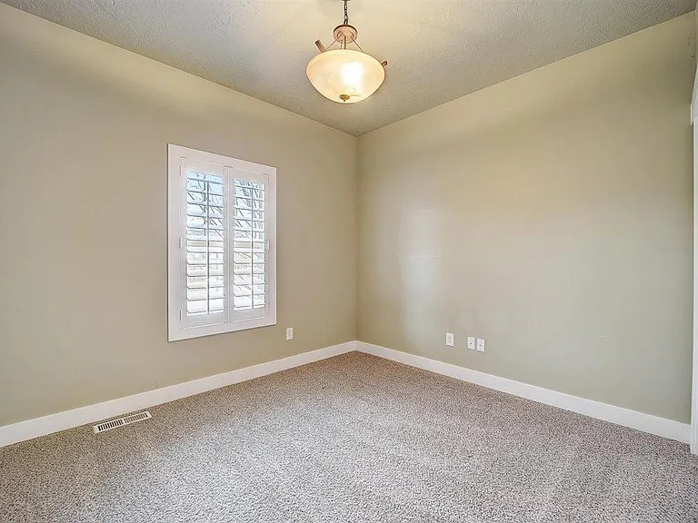 350 S Millers Mile Rd — Photo 20