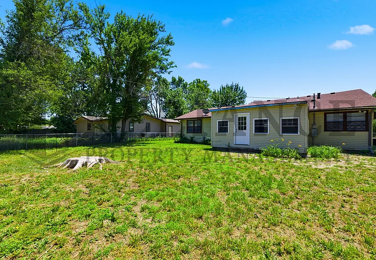 2425 N Marigold Ln — Photo 6