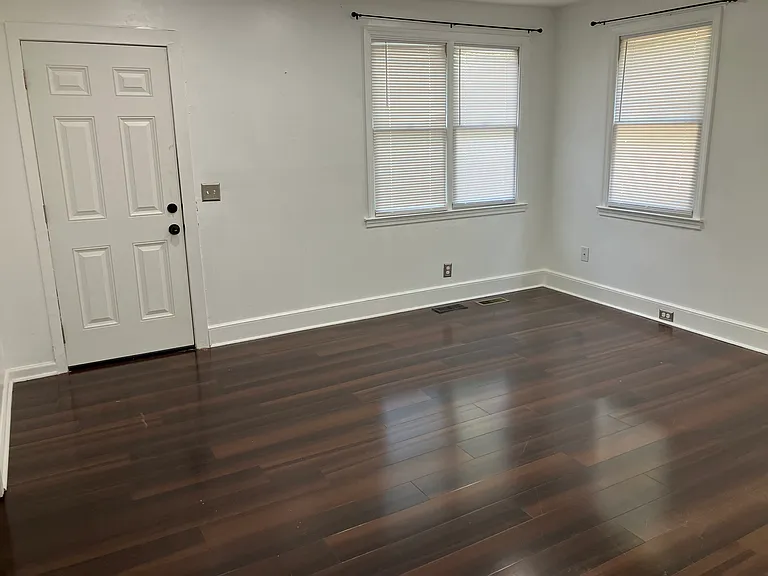 203 Branham St — Photo 4