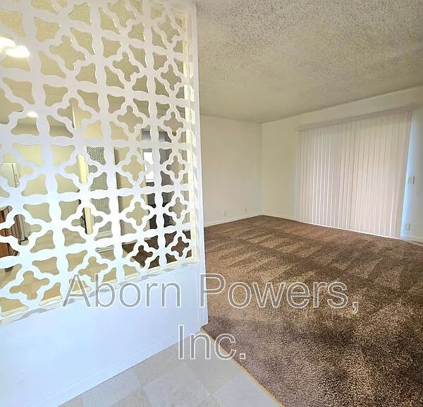 1221 B St #12 — Photo 3