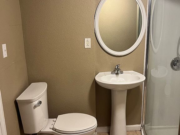 5th image of 2218 Rice Ave
