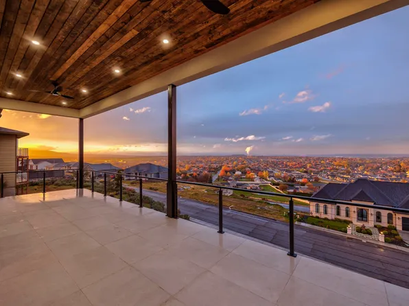 5411 Hershey Ln, West Richland, WA 99353