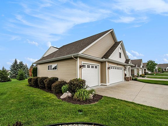 3rd image of 6597 Potters Wheel Dr