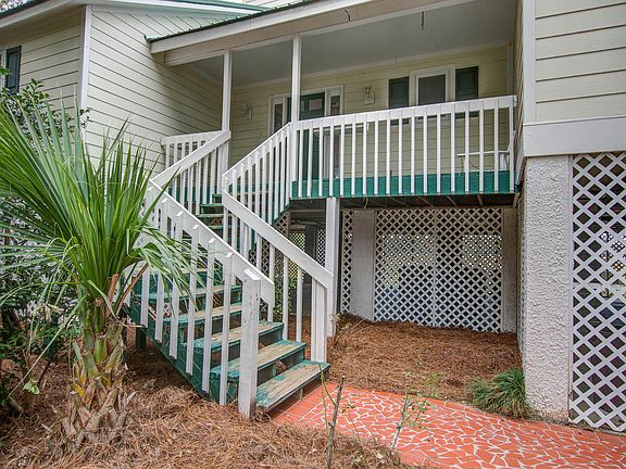 4th image of 572 E Hobcaw Dr