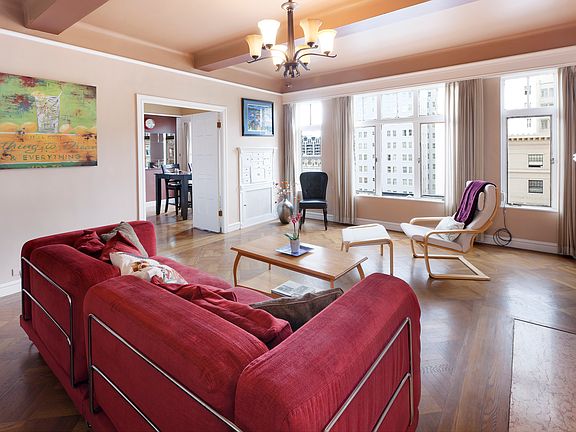 Spacious Living Area