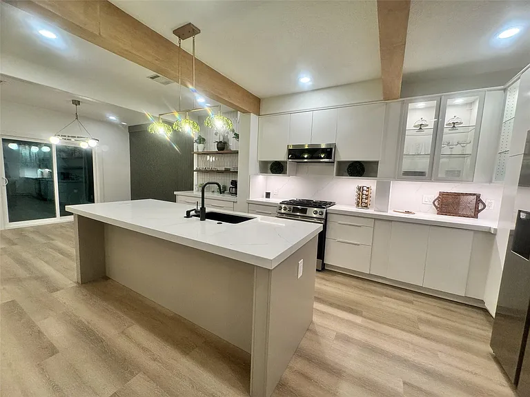 516 S Post Oak Ln #9 — Photo 15
