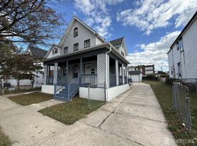 251 Henry St