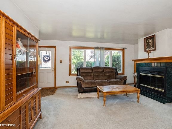 4th image of 9242 S 48th Ct