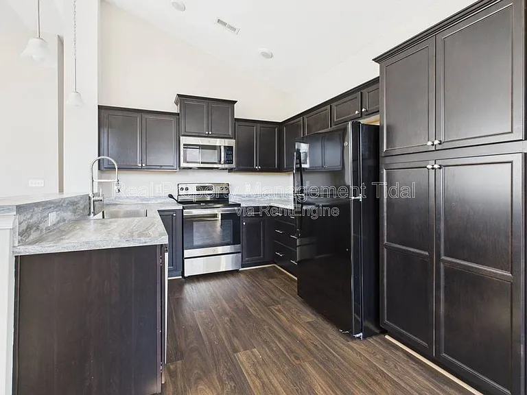 604 Kathy Ann Way — Photo 8