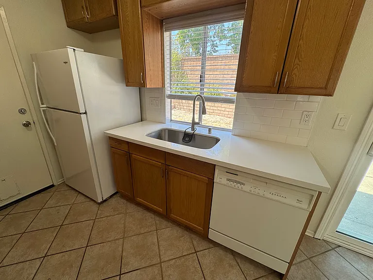 12340 Daisy Ct — Photo 12