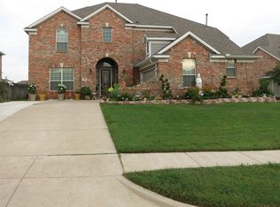 420 E Sandra Ln, Grand Prairie, TX 75052