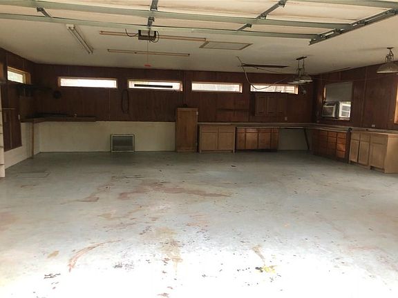 4th image of 5 Dogwood Cir
