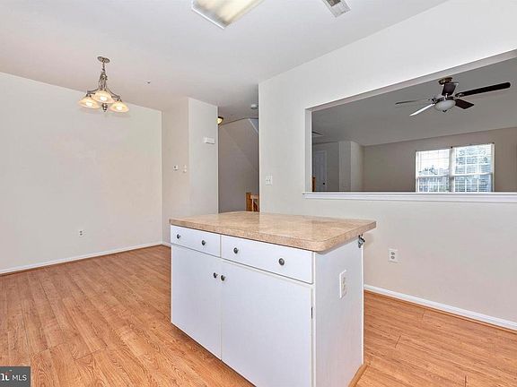 3rd image of 948 Turning Point Ct