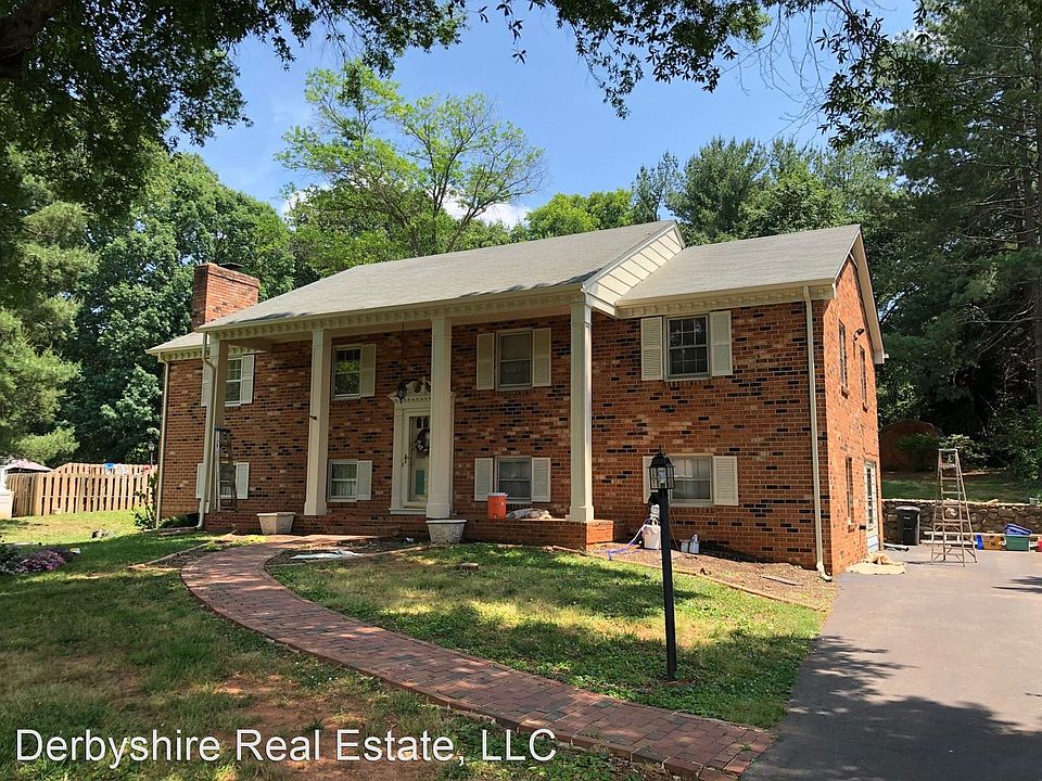 1st image of 108 Hunterdale Dr