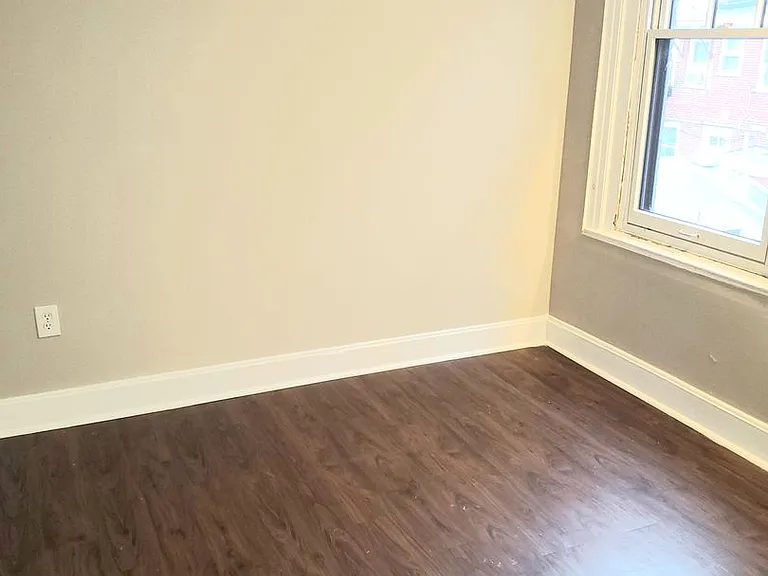 Huntington Apartments — Photo 54
