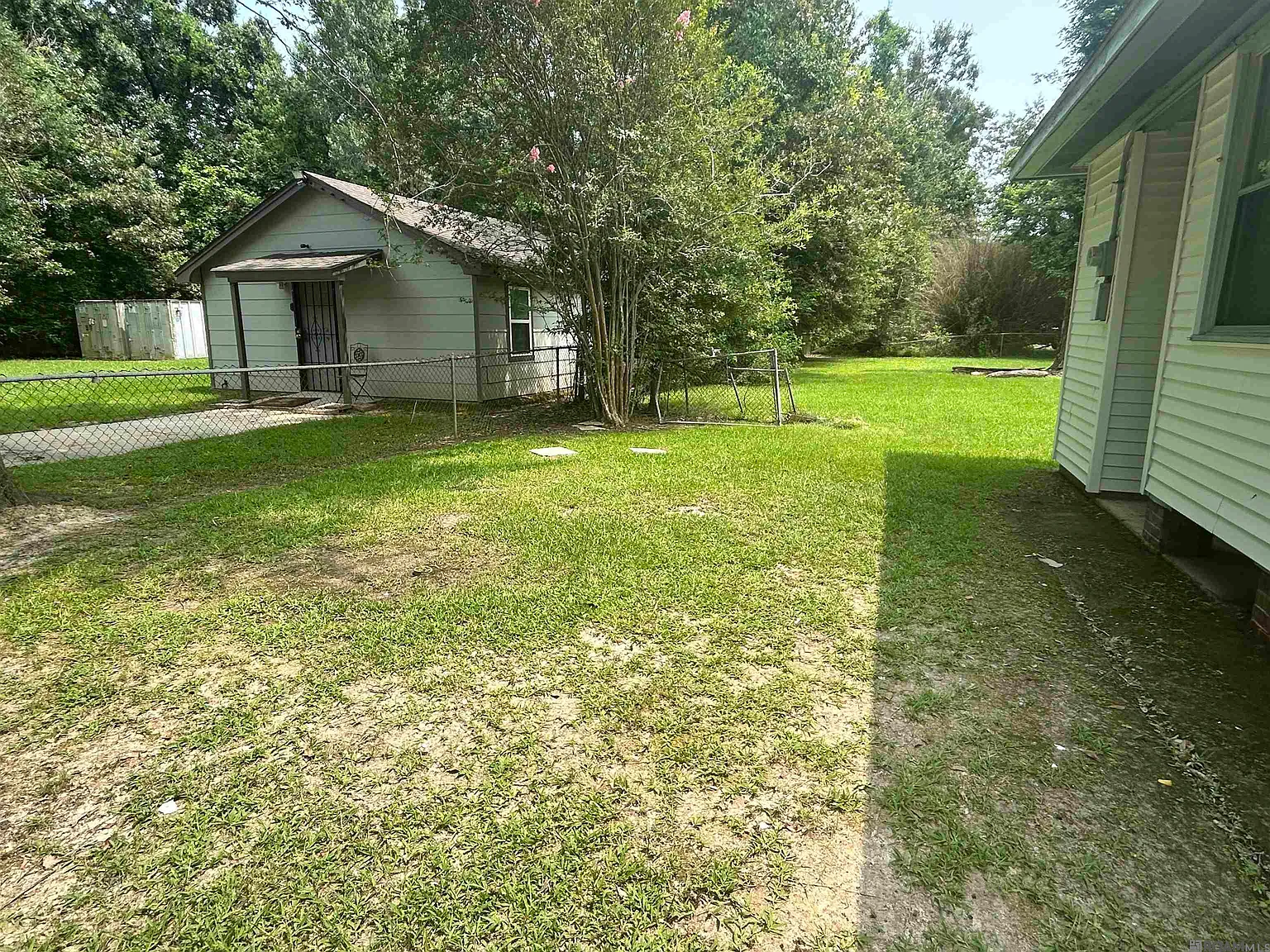 3 bed, 1259 sqft, $1,350 — Photo 4