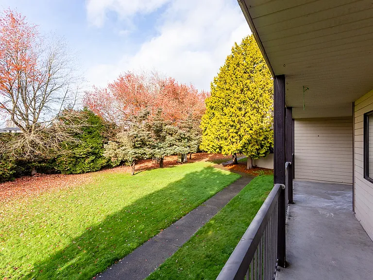 8200 Colonial Dr — Photo 13