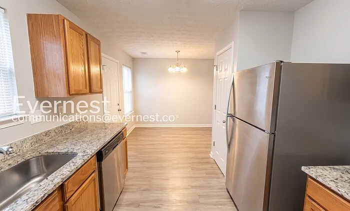 1311 Birch Ct — Photo 9