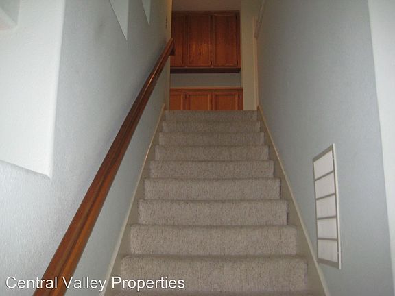 4th image of 865 Menay Dr