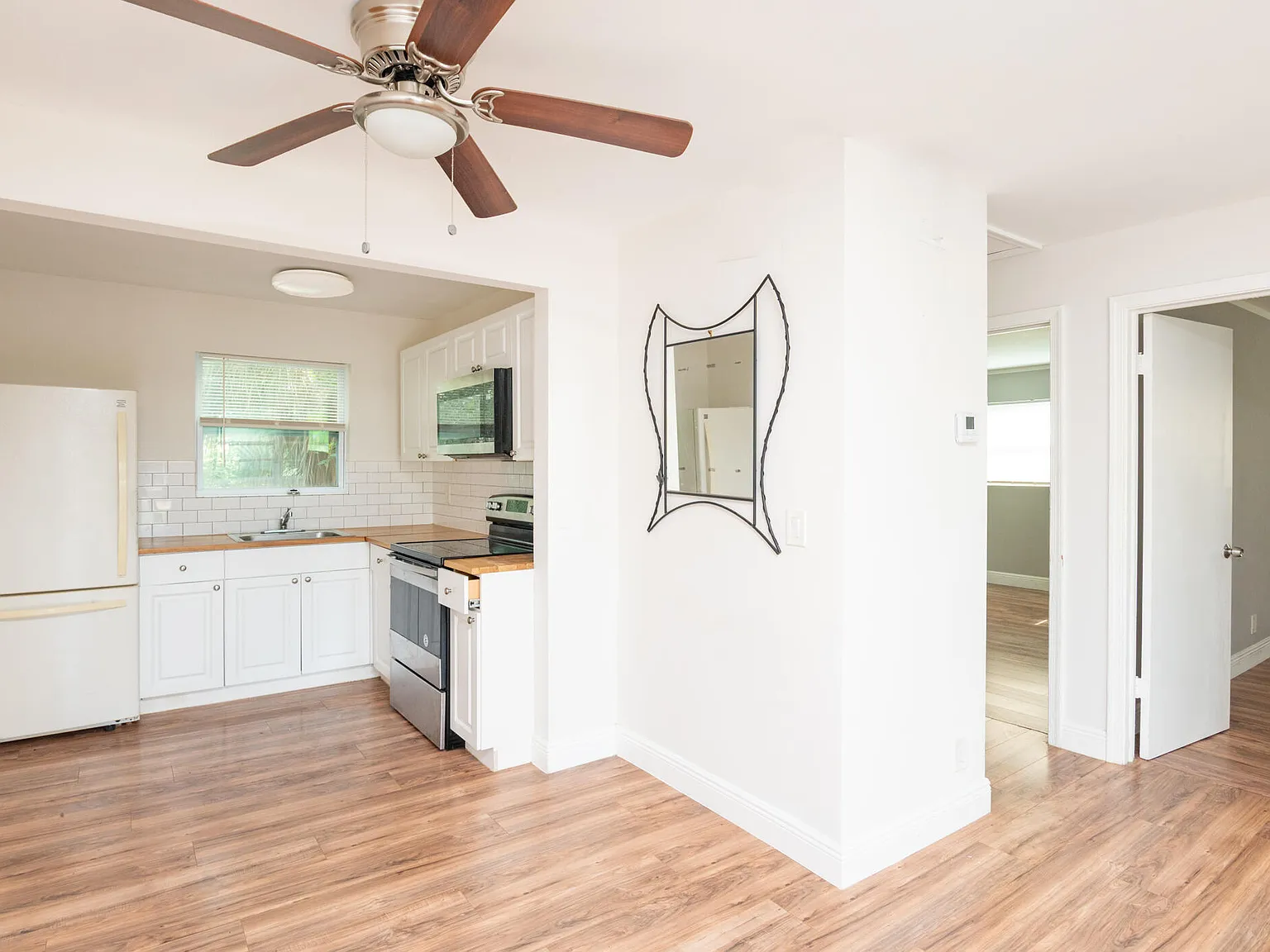 2 bed, 1.0 bath, 850 sqft, $2,000 — Photo 4
