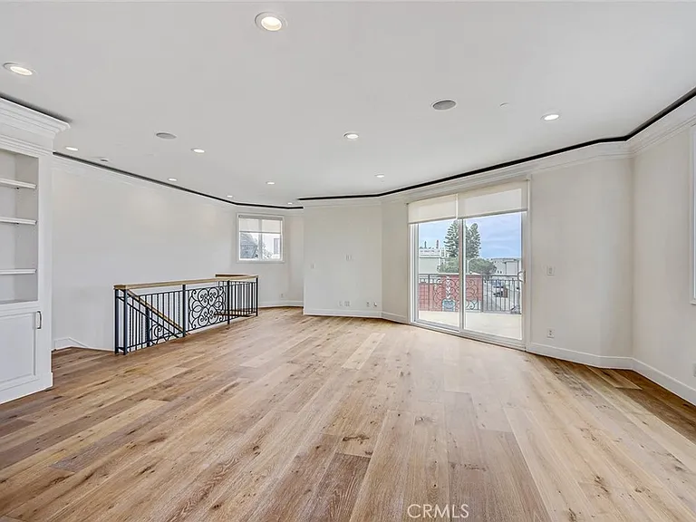 115 23rd St — Photo 10