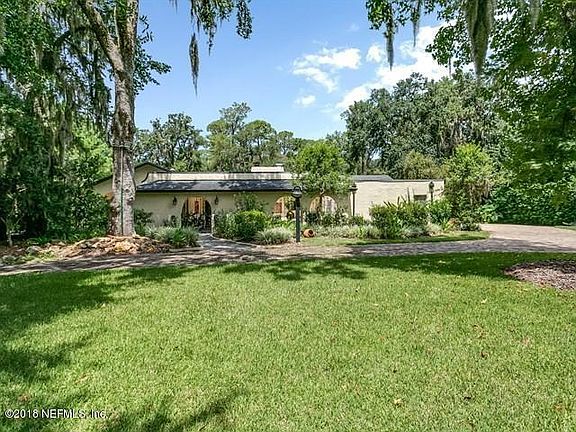 4th image of 13923 Mandarin Oaks Ln