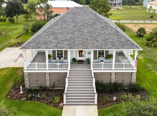 111 Shadow Lawn Ave, Pass Christian, MS 39571