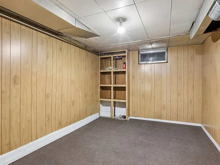 405 William St — Photo 19