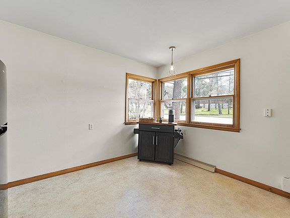 5th image of 1235 River Rd