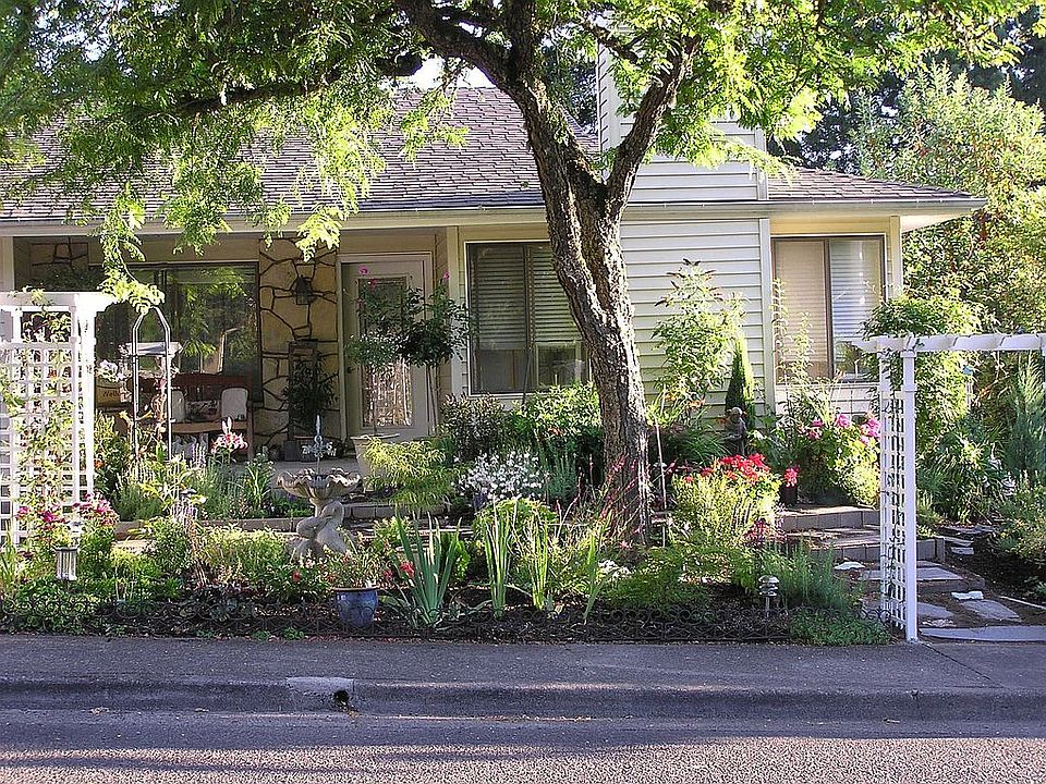 Front w/ English Garden