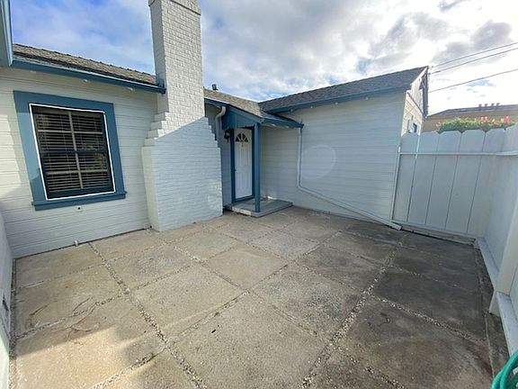 2nd image of 916 Lighthouse Ave