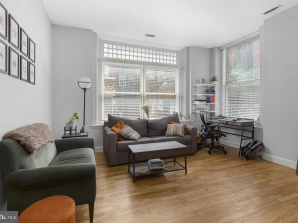 242 S 13th St APT A, Philadelphia, PA 19107