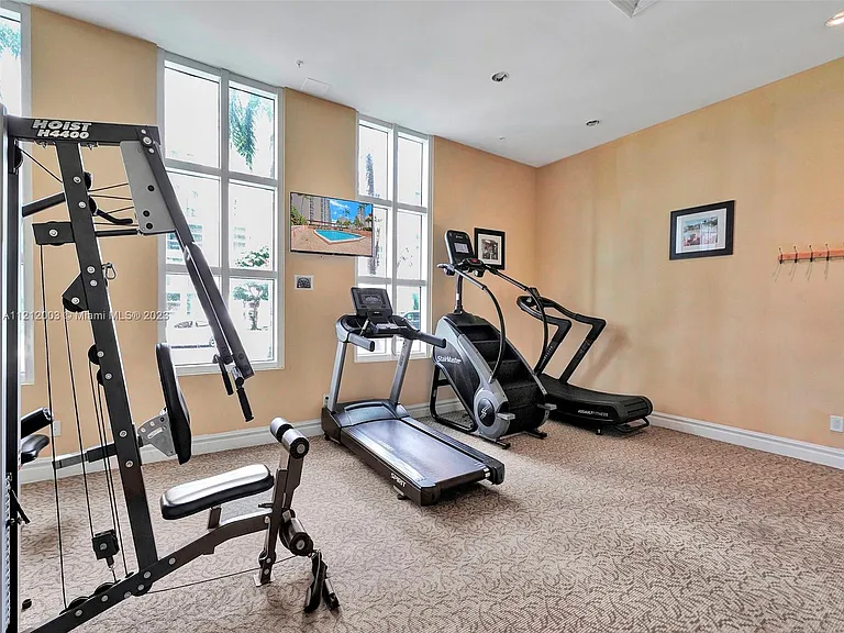 17555 Atlantic Blvd #806 — Photo 30