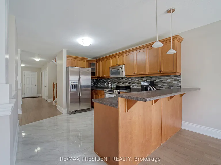 1565 Mickleborough Ct — Photo 12