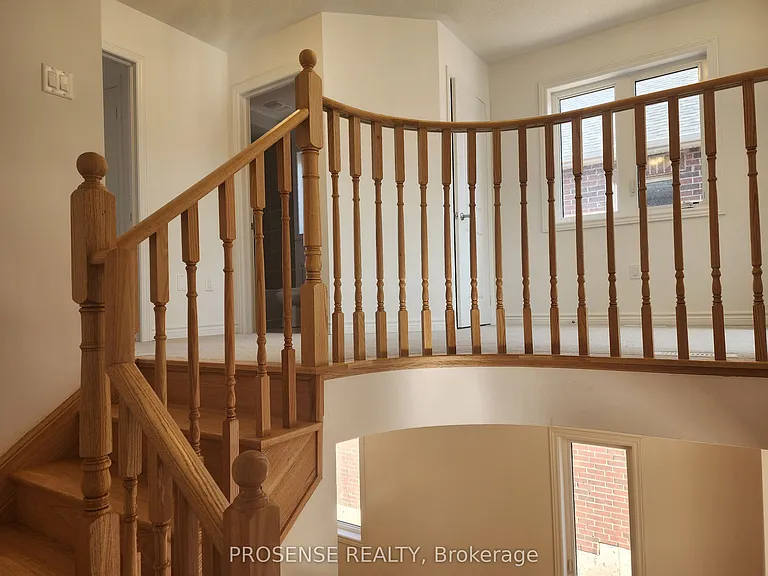 435 Van Dusen Ave — Photo 18