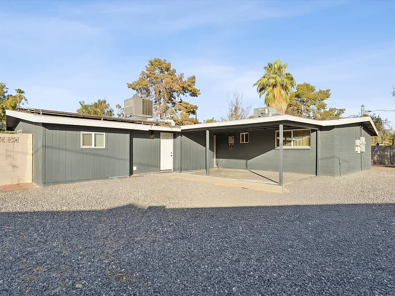 1548 N Upland Cir #B — Photo 17